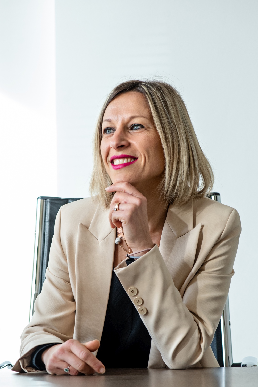 Sara Spadoni, con PHD in Ingegneria Edile-Architettura, è Innovation Manager, Project Manager e segue i progetti di Ricerca e Sviluppo presso lo Studio D'Alessio S.r.l